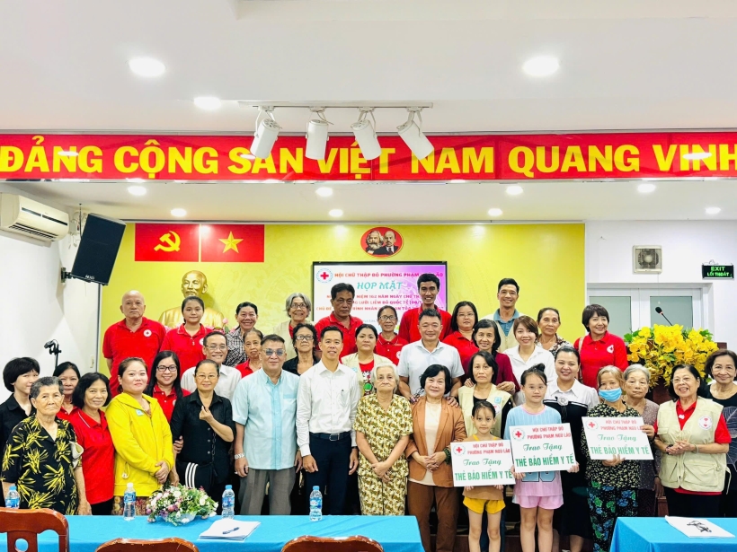 Họp mặt  kỷ niệm 162 năm Ngày Chữ thập đỏ và Trăng lưỡi liềm đỏ quốc tế 8/5  với chủ đề “Hành trình nhân đạo – Lan tỏa yêu thương” và  Lễ kỷ niệm ngày “Quốc tế người hiến máu”