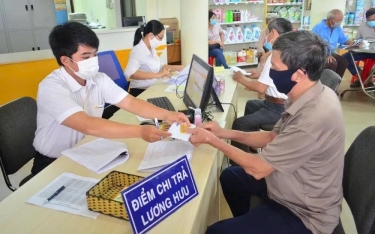 Cách tính mới nhất về chế độ với cán bộ nghỉ hưu trước tuổi khi tinh gọn bộ máy